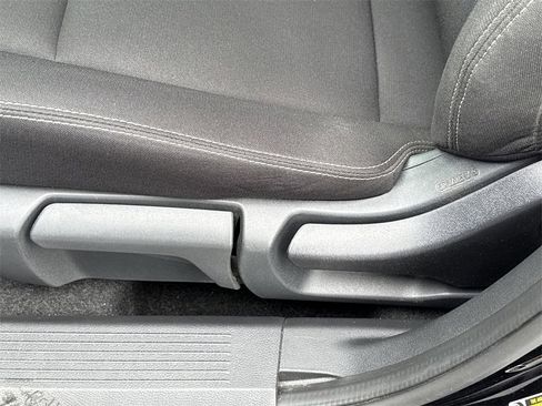 Certified 2023 Nissan Rogue S image 23