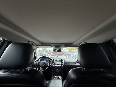 Used 2020 Chrysler 300 Limited image 20