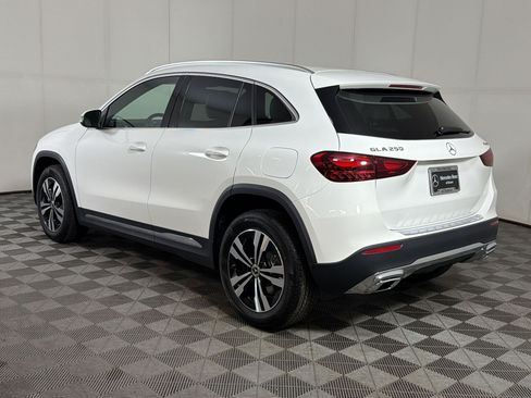 Used 2026 Mercedes-Benz GLA 250 4MATIC image 3