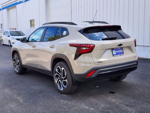 New 2026 Chevrolet Trax RS w/ Sunroof Package image 3