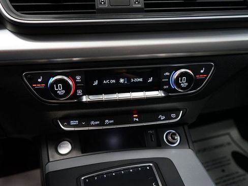 Used 2018 Audi Q5 2.0T Premium Plus w/ Premium Plus Package AWD/4WD image 40