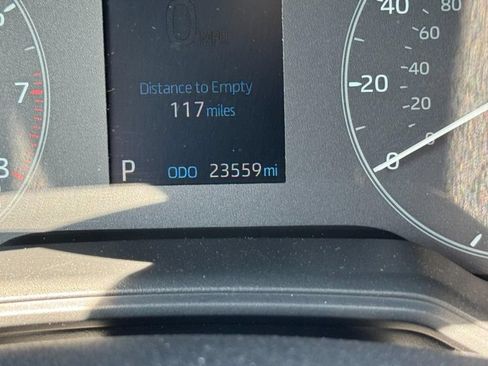 Used 2025 Toyota Corolla SE FWD image 28