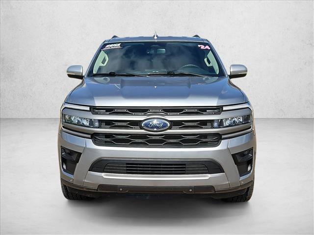 Used 2024 Ford Expedition Max XLT AWD/4WD image 2