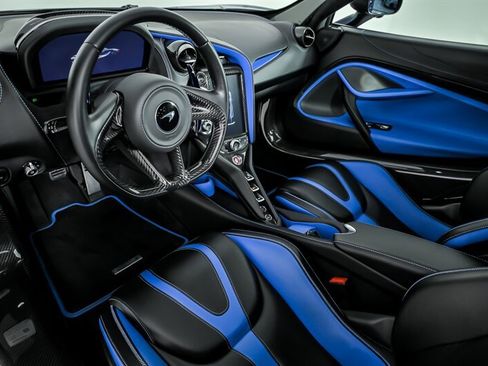 Used 2019 McLaren 720S Performance RWD image 22