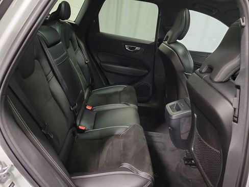 Used 2019 Volvo XC60 T5 R-Design image 26