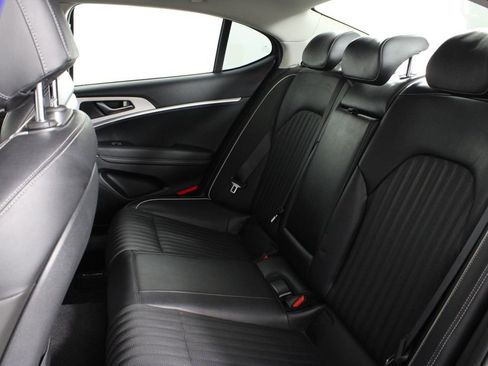 Used 2021 Genesis G70 3.3T RWD image 20