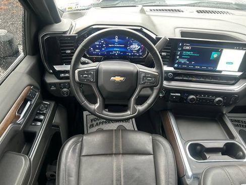 Used 2025 Chevrolet Silverado 2500 High Country w/ Technology Package AWD/4WD image 13
