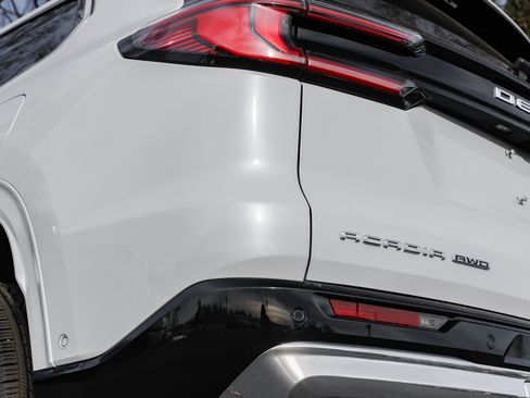 New 2026 GMC Acadia Denali w/ Super Cruise Package image 7