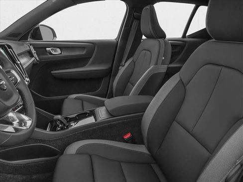 New 2026 Volvo EX40 Plus w/ Climate Package image 6