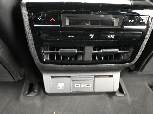 Used 2022 Acura MDX A-Spec image 16