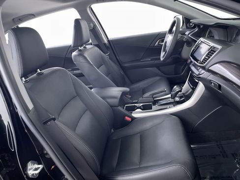 Used 2017 Honda Accord EX-L image 23