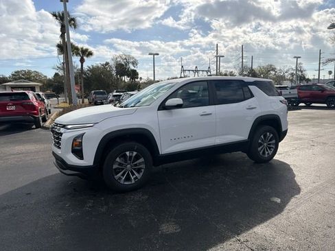 New 2026 Chevrolet Equinox LT FWD image 3