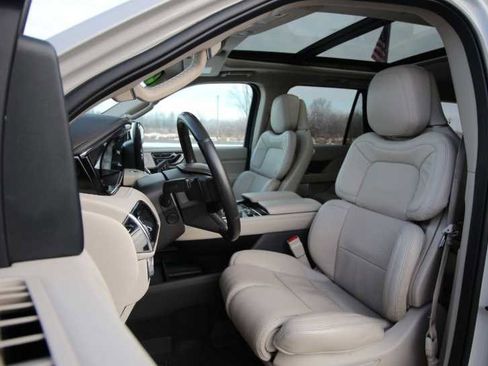 Used 2021 Lincoln Navigator L Reserve image 7