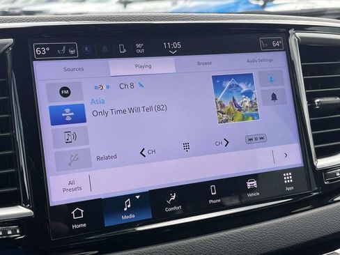 Used 2024 Chrysler Pacifica Touring-L FWD image 28