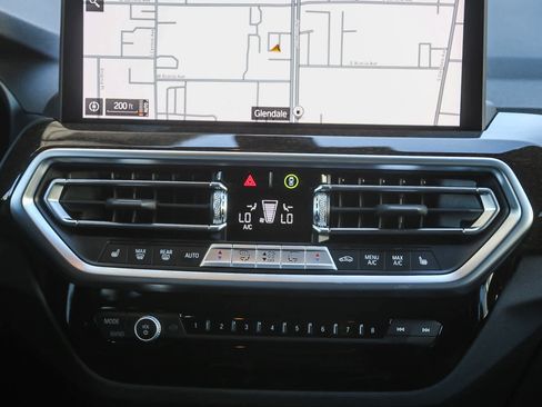 Used 2025 BMW X4 xDrive30i w/ Premium Package image 10