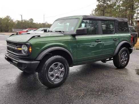 New 2025 Ford Bronco 4-Door image 28