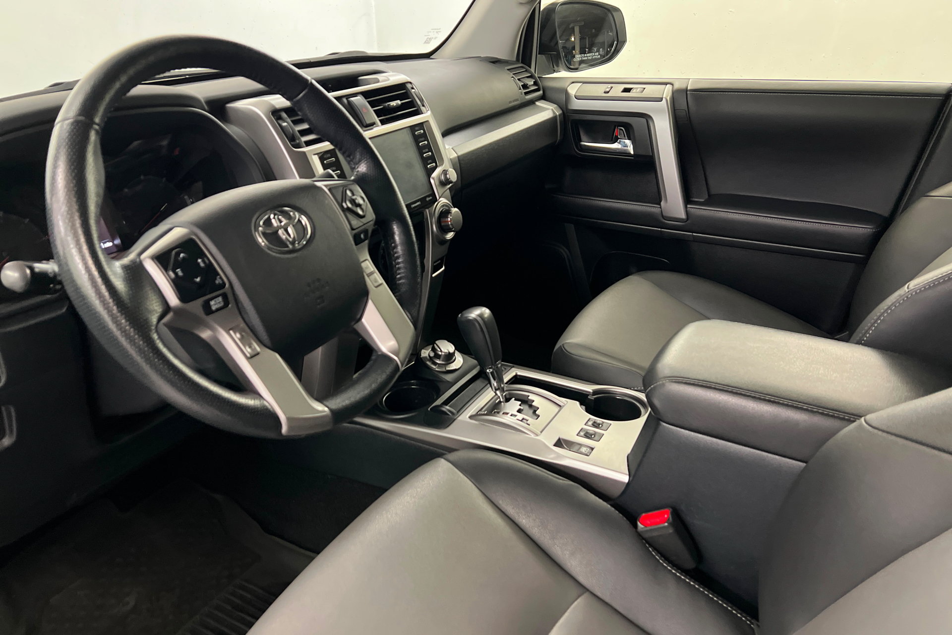 Used 2024 Toyota 4Runner SR5 Premium w/ Moonroof Package AWD/4WD image 13