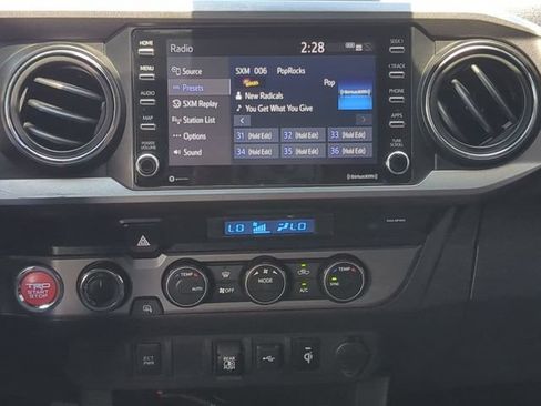 Used 2021 Toyota Tacoma TRD Off-Road AWD/4WD image 18