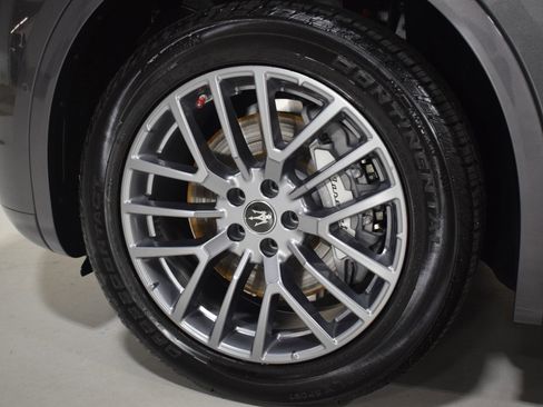 Certified 2024 Maserati Grecale GT image 6