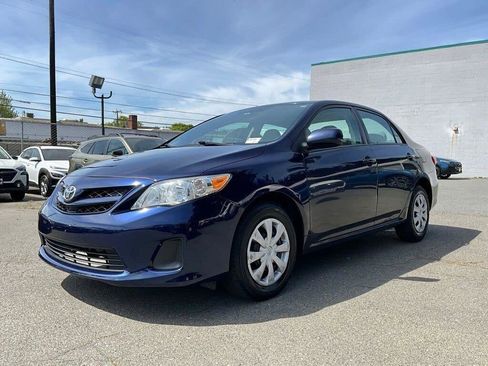Used 2011 Toyota Corolla LE FWD image 4