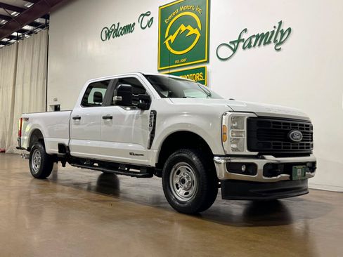Used 2024 Ford F250 XL w/ FX4 Off-Road Package AWD/4WD image 2