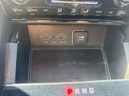 Used 2024 Jeep Grand Cherokee L Altitude AWD/4WD image 23