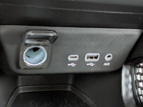 Used 2021 Chevrolet TrailBlazer RS w/ Convenience Package image 24