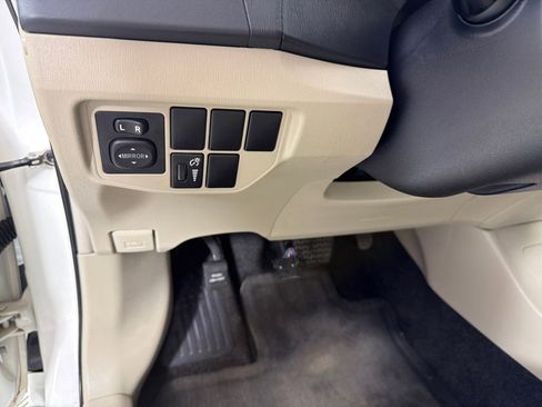 Used 2015 Toyota Prius Two FWD image 14