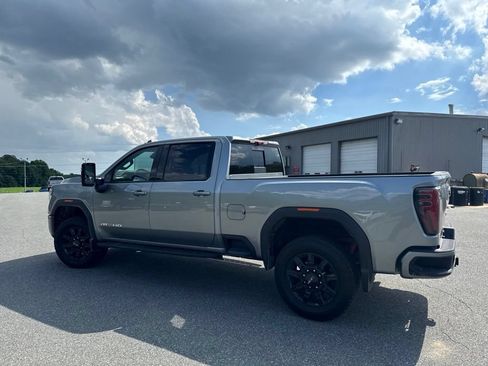 Used 2025 GMC Sierra 2500 AT4 w/ AT4 Premium Plus Package AWD/4WD image 4
