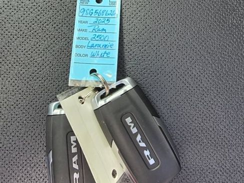 Used 2025 RAM 2500 Laramie AWD/4WD image 4