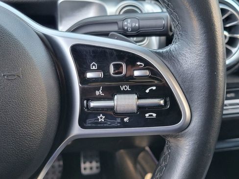Used 2021 Mercedes-Benz GLB 250 image 24