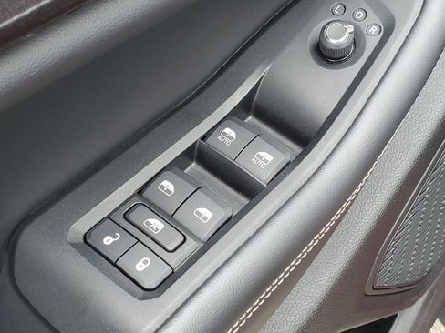 Used 2023 Jeep Grand Cherokee Altitude RWD image 14