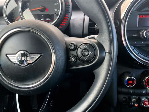 Used 2015 MINI Cooper 4-Door Hardtop FWD image 25