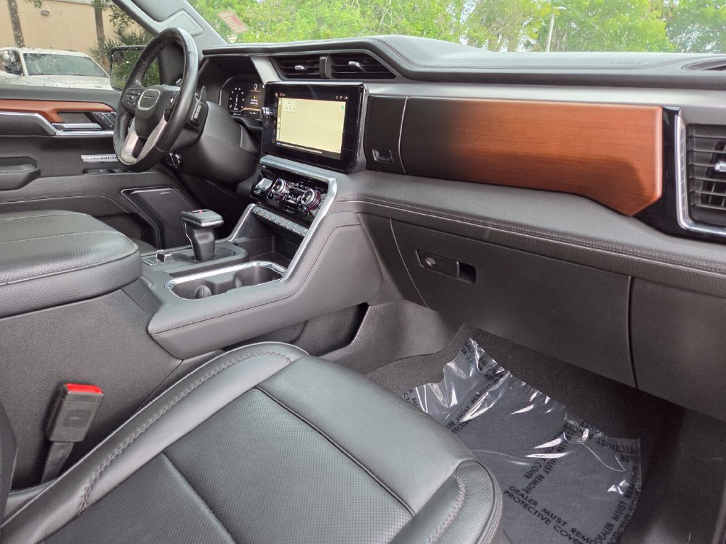 Used 2023 GMC Sierra 1500 Denali w/ Denali Carbonpro Edition AWD/4WD image 14