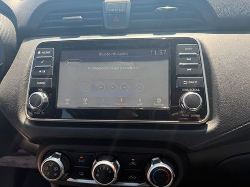 Used 2021 Nissan Versa S FWD image 15
