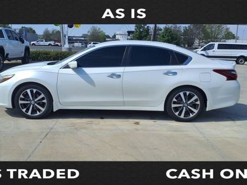 Used 2017 Nissan Altima 2.5 SR image 4