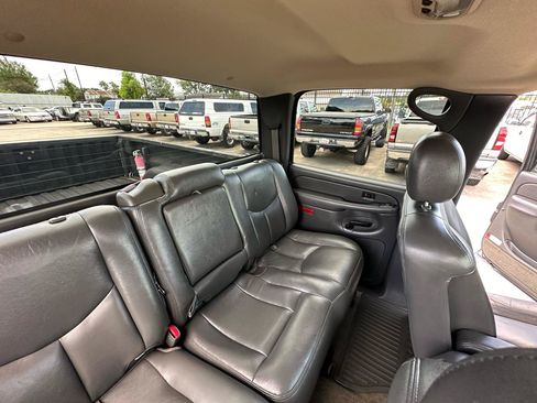 Used 2004 Chevrolet Silverado 2500 LT w/ Skid Plate Package AWD/4WD image 59