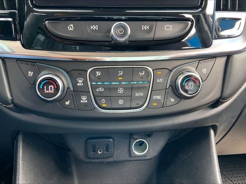 Used 2018 Chevrolet Traverse Premier w/ Redline Edition AWD/4WD image 34