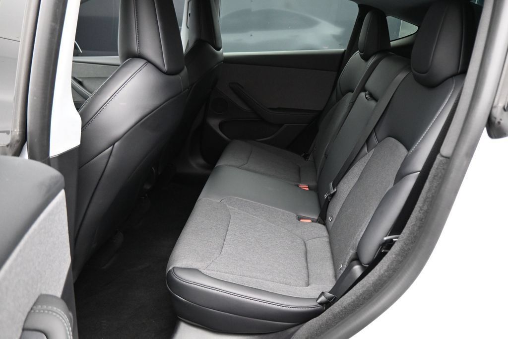 Used 2026 Tesla Model Y 2WD image 20