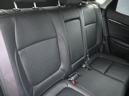 Used 2022 Kia Seltos EX image 17