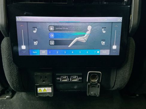 Used 2022 Jeep Grand Wagoneer Series III w/ Flexible Seating Group image 17