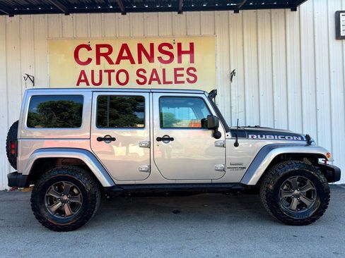 Used 2018 Jeep Wrangler Unlimited Rubicon AWD/4WD image 4
