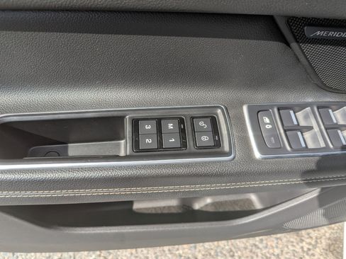 Used 2016 Jaguar XF R-Sport image 13