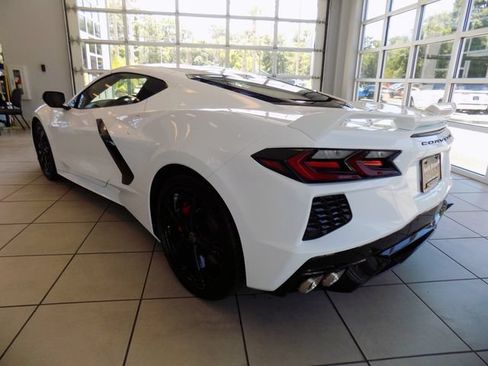 Used 2021 Chevrolet Corvette Stingray Premium Cpe w/ Z51 Performance Package RWD image 7