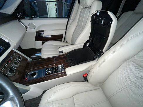 Used 2015 Land Rover Range Rover HSE image 20