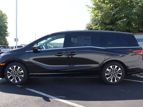 Certified 2026 Honda Odyssey Elite image 2