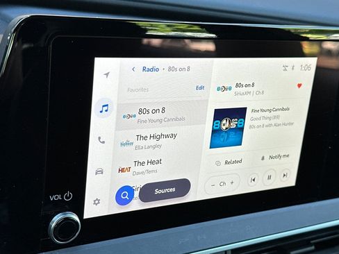 Used 2024 Toyota Prius Prime FWD image 20