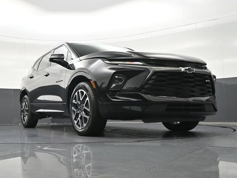 Used 2023 Chevrolet Blazer RS w/ Enhanced Convenience Package FWD image 30