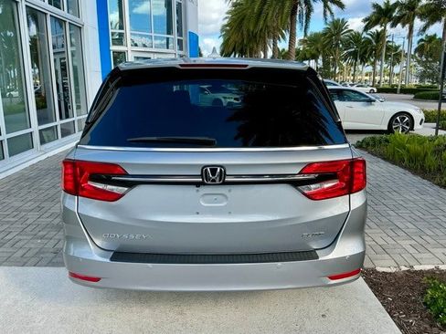 Used 2023 Honda Odyssey Elite image 5