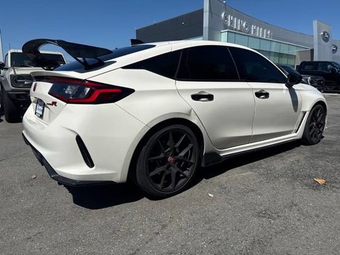 Used 2023 Honda Civic Type R image 3